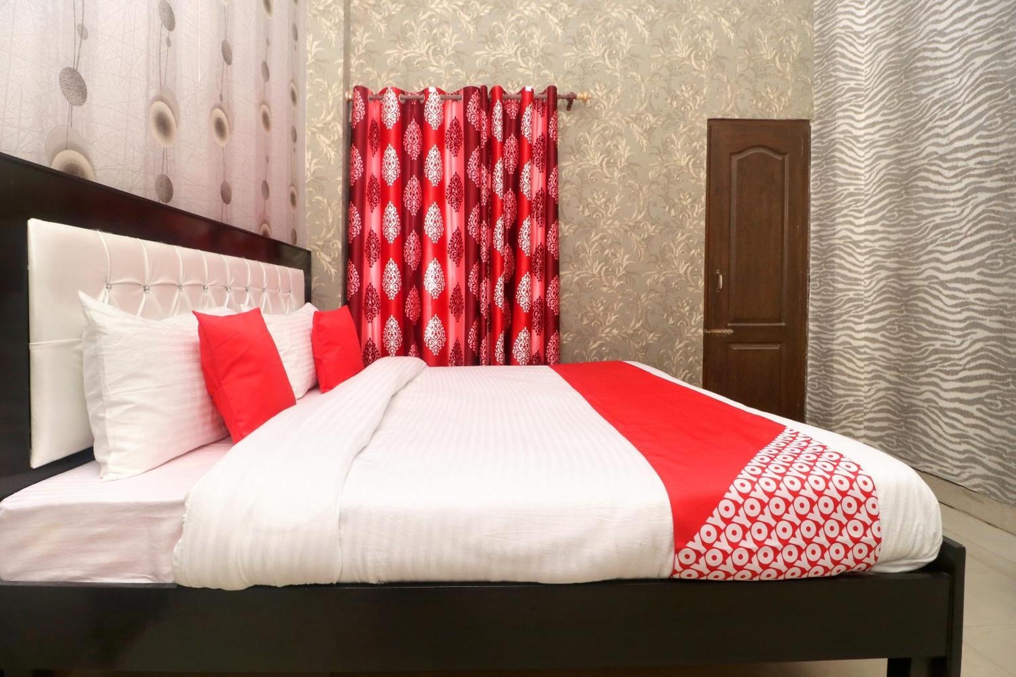 Oyo Hotel Aryan Plaza Chandīgarh Exteriör bild